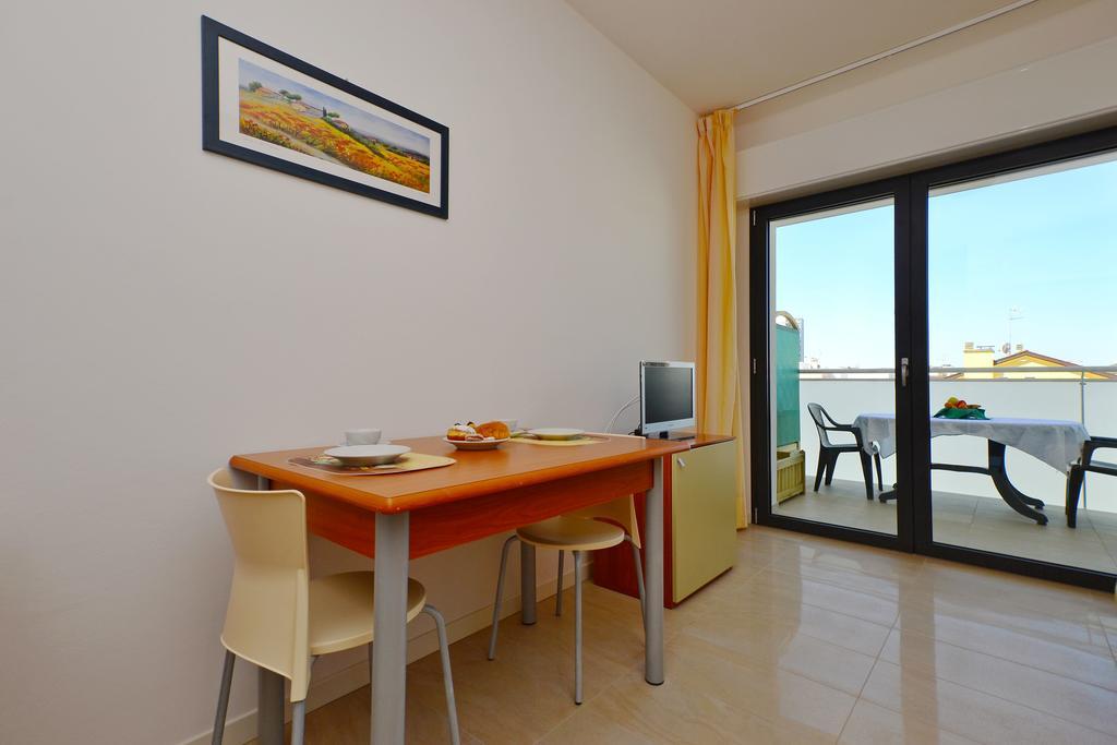 Residenza Verde ลินญาโน ซับเบียโดโร ภายนอก รูปภาพ
